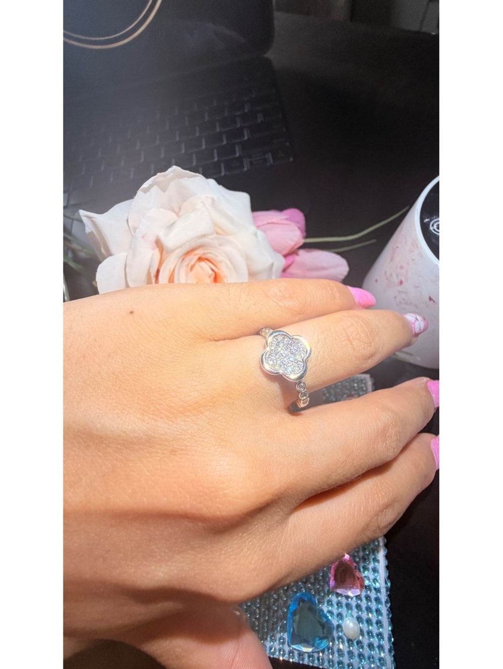 Silver 925 solid Flower-Shaped Ring with Clear Crystal Accents size 8-7